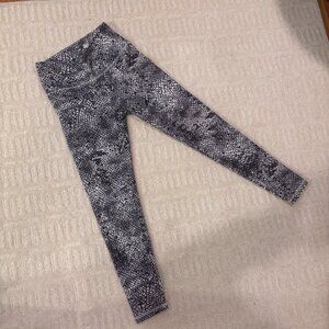 Balance Collection Printed Leggings
